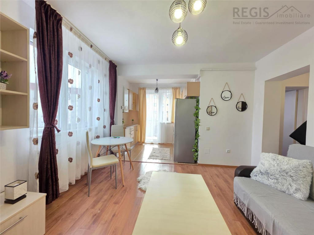 Garsoniera Tractoru langa Coresi cu loc de parcare