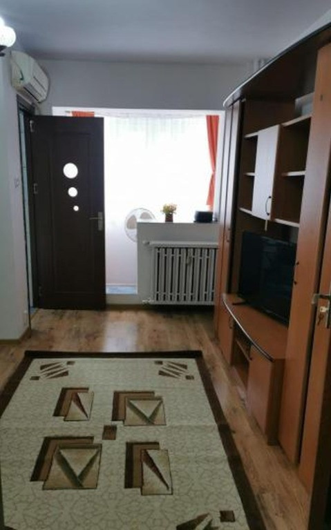 Dristor etaj 8 semidecomandat