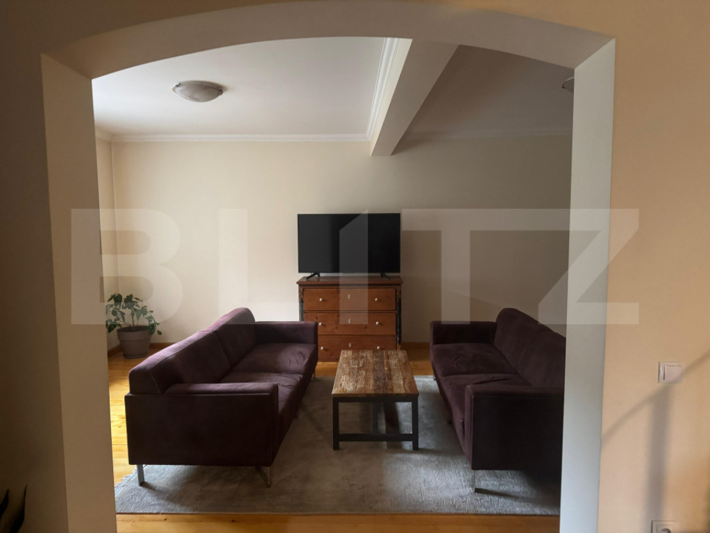 Casa ultracentrala, curte proprie, ultracentral, 160 mp