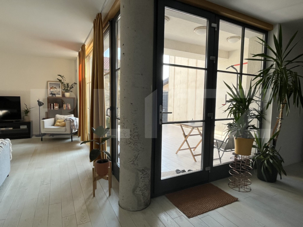 Triplex, 4 camere, 2 bai, 2 terase, clasa energetica A, Dumb