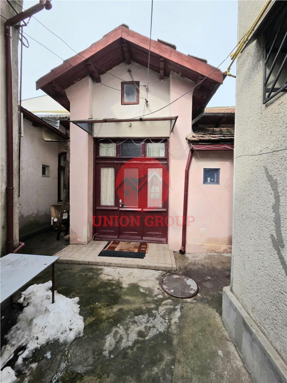 Casa 3 Camere Garsoniera in Vila, Zona Centrala