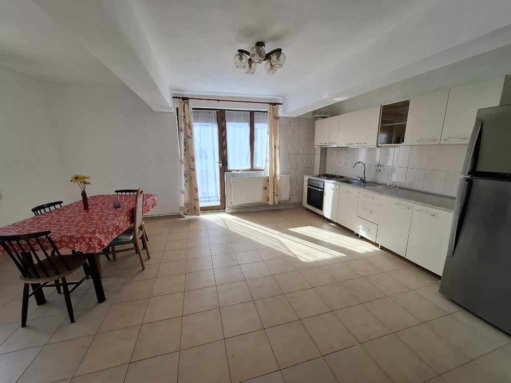 Inchiriez apartament 3 camere zona Fortuna ID:RH-44333-property