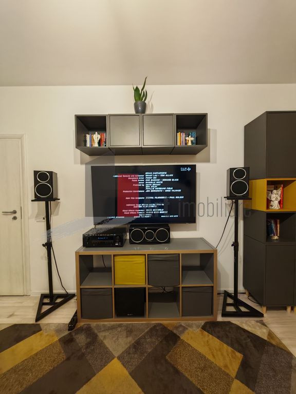 Apartament cu 2 camere de vanzare -Pacii-cu centrala-mobi...