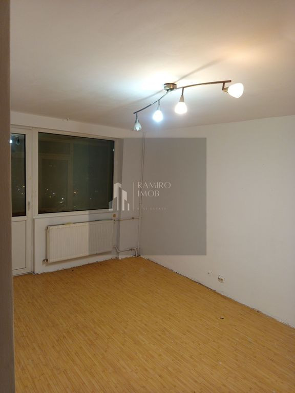 Apartament 3 camere GIURGIULUI 72 mp DE RENOVAT