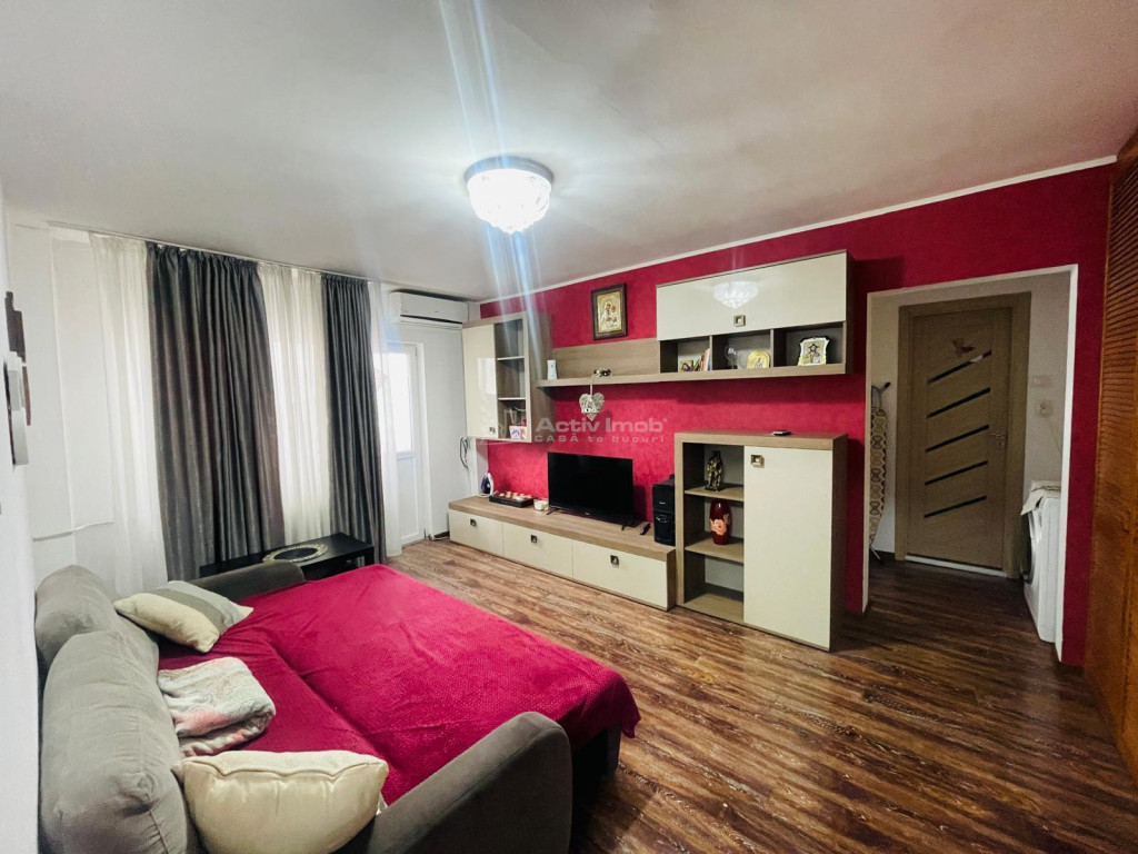 2 camere semidec. - loc parcare - Auchan Vitan