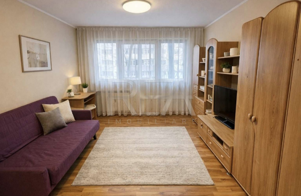 2 camere decomandat, et. 1/4, bloc tip P-Favorit