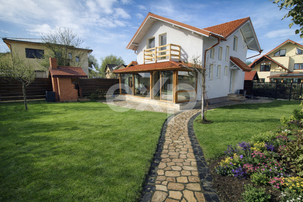 Apartament 2 camere decomandat, etaj 3, zonă Exercițiu –