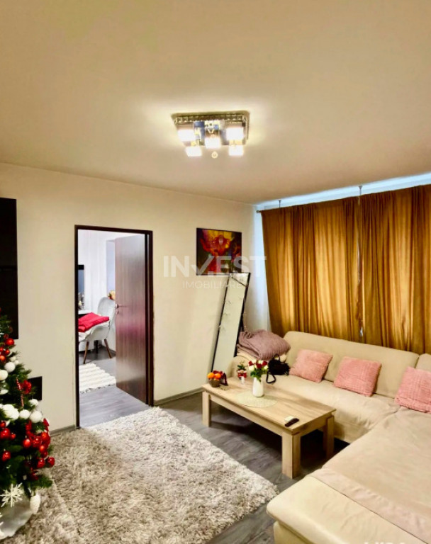 Apartament 2 camere-Podu ros-etaj intermediar-fara risc seis