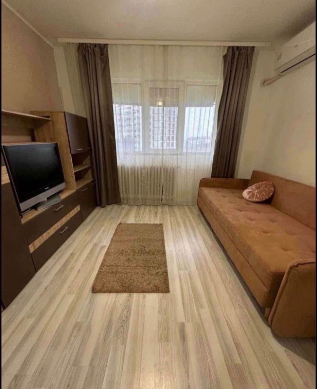 Garsoniera Zona Jumbo 1 km Podu Ros