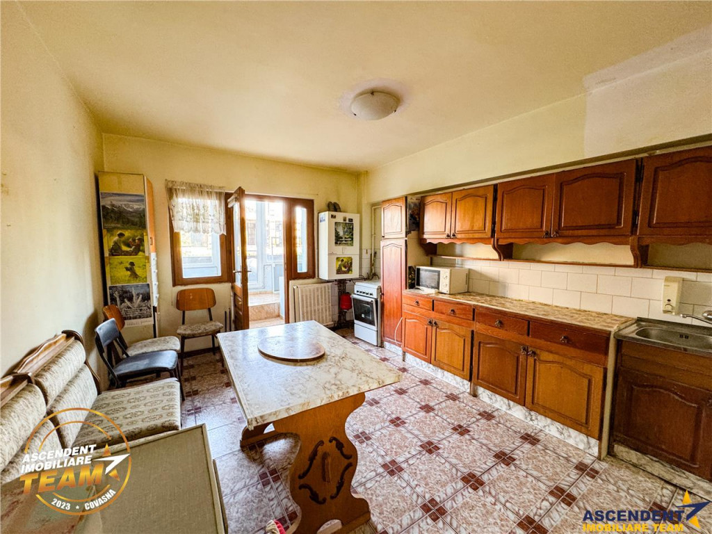 Apartament spațios, 3 camere, 88 mp, complet renovat – Sf