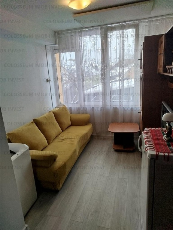 COLOSSEUM; Camera cu baie renovat mobilat Piata Astra Orizont