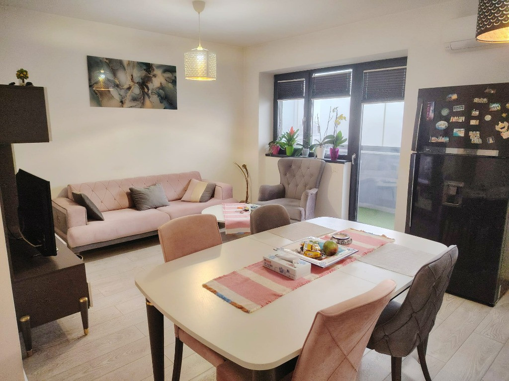 Apartament 4 camere.Casa Presei Libere!