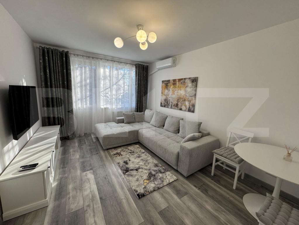 Apartament de inchiriat, 2 camere, decomandat, prima inchiri