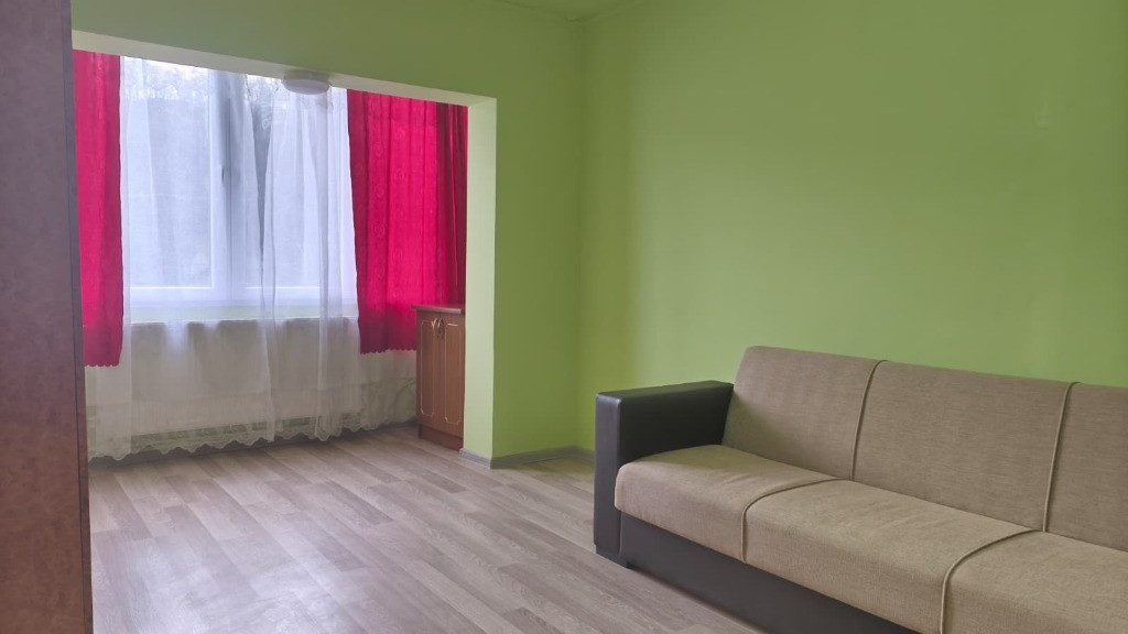 Apartament 1 camera decomandat in Deva, zona Eminescu – Micro 15, et.2