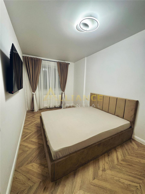 2 camere gata de mutare // Mobilat si utilat // Parcare subt