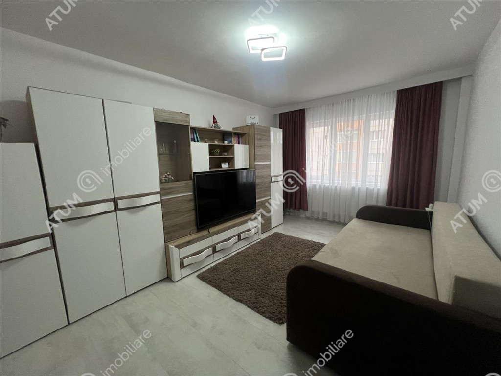 Apartament renovat cu 3 camere decomandate in zona Vasile Aa