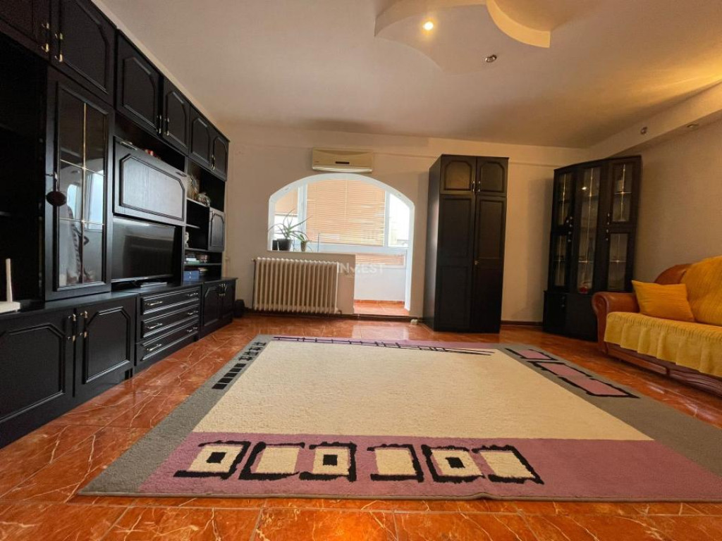 Apartament de vanzare, 2 camere decoamdat, zona Moara de foc