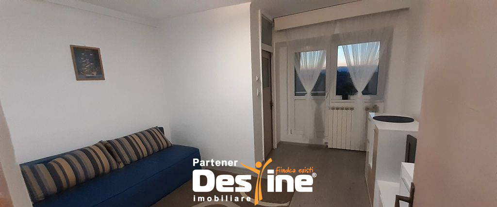 Garsoniera cu balcon, compartimentare practica, zona Petre I