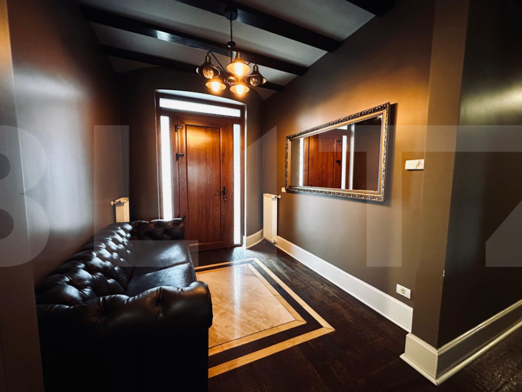 Casă pe parter 7 camere, 305 mp, teren 1100 mp, zona Exteri