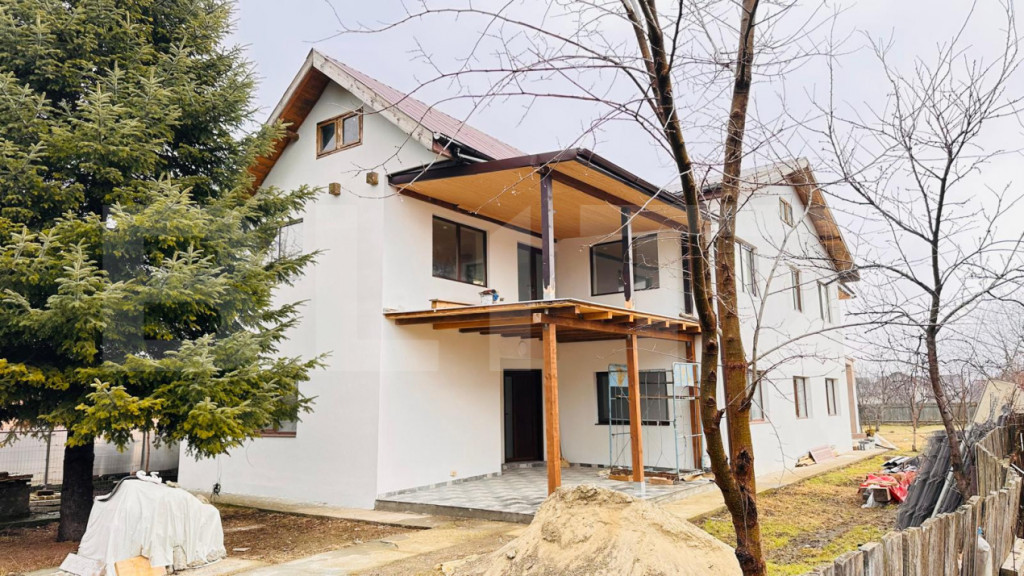 Casă de vânzare – Iași, com. Holboca