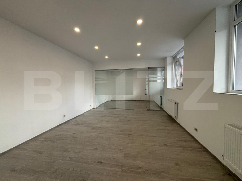 Spațiu Birou, 55 mp | Renovrat Complet | Zona Central