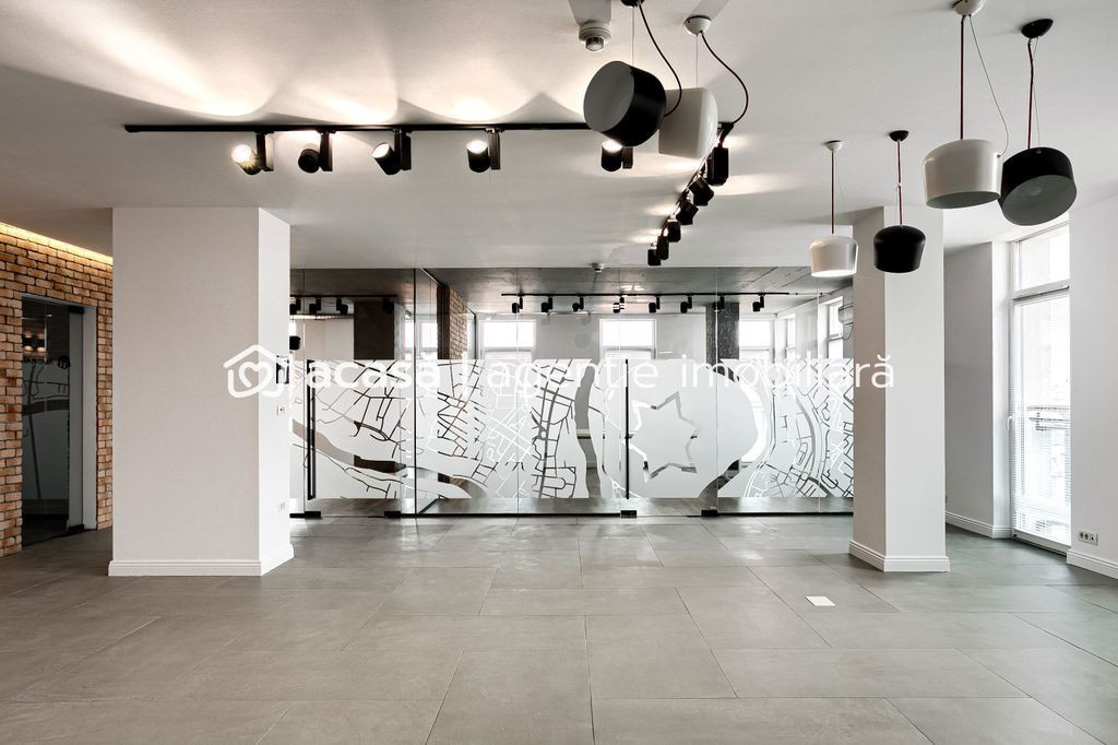 De închiriat - Spațiu ultracentral de birouri în Arad ...