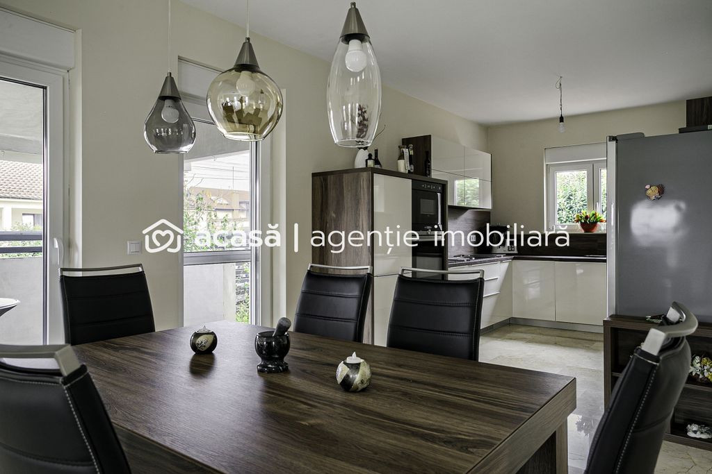 Rezervat Vila superba pe colt in cartierul Europa, Vladim...