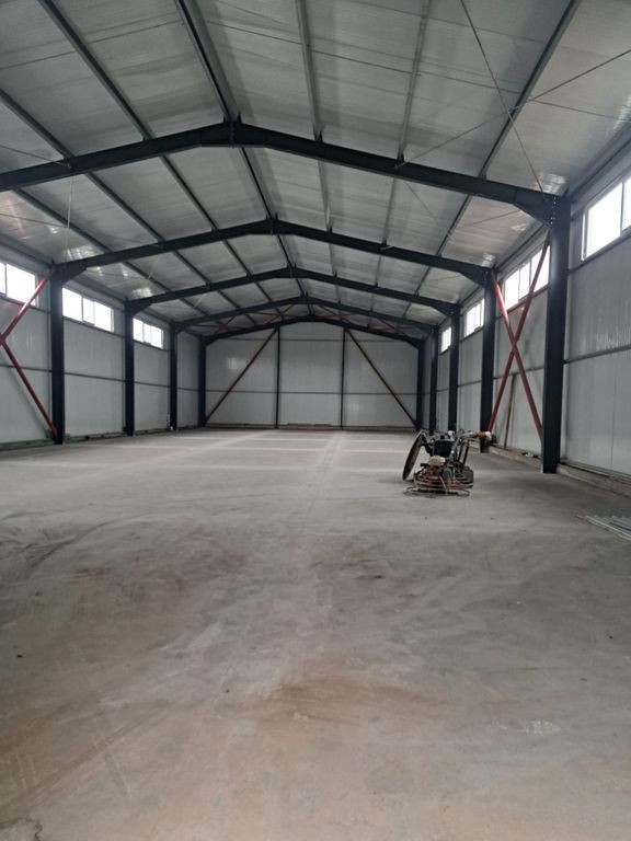 Voluntari - hala noua 510mp