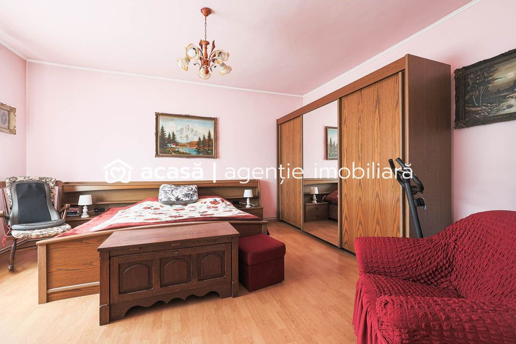 Casă spațioasă cu 4 dormitoare în Nădlac – gata de...