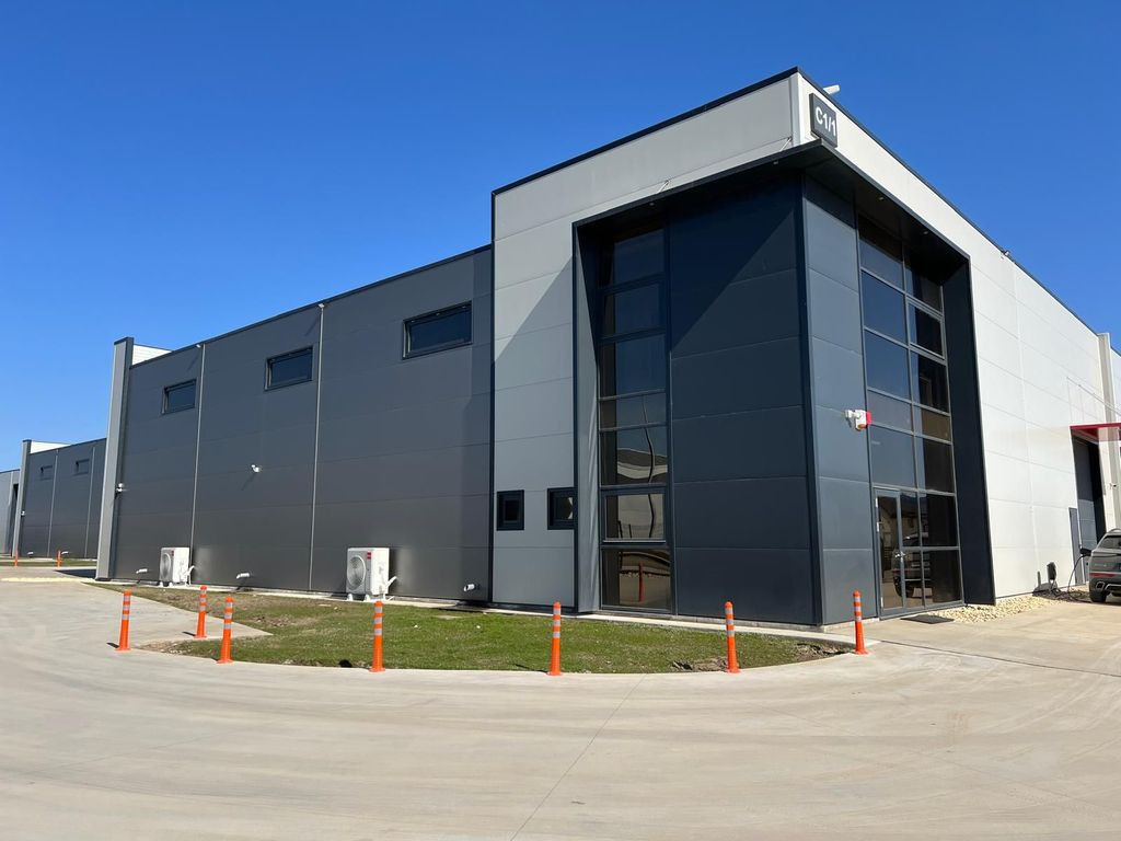 Spatiu depozitare si productie 1183 mp Chitila - Buftea D...