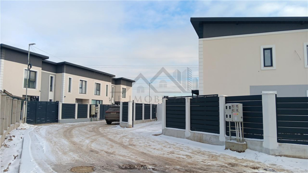 Valea Lupului, case insiruite P Et. su=101mp. teren 160mp. (