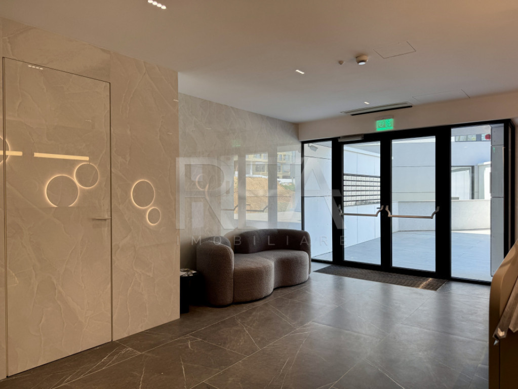 2 camere mobilat Tandem in One Lake Club