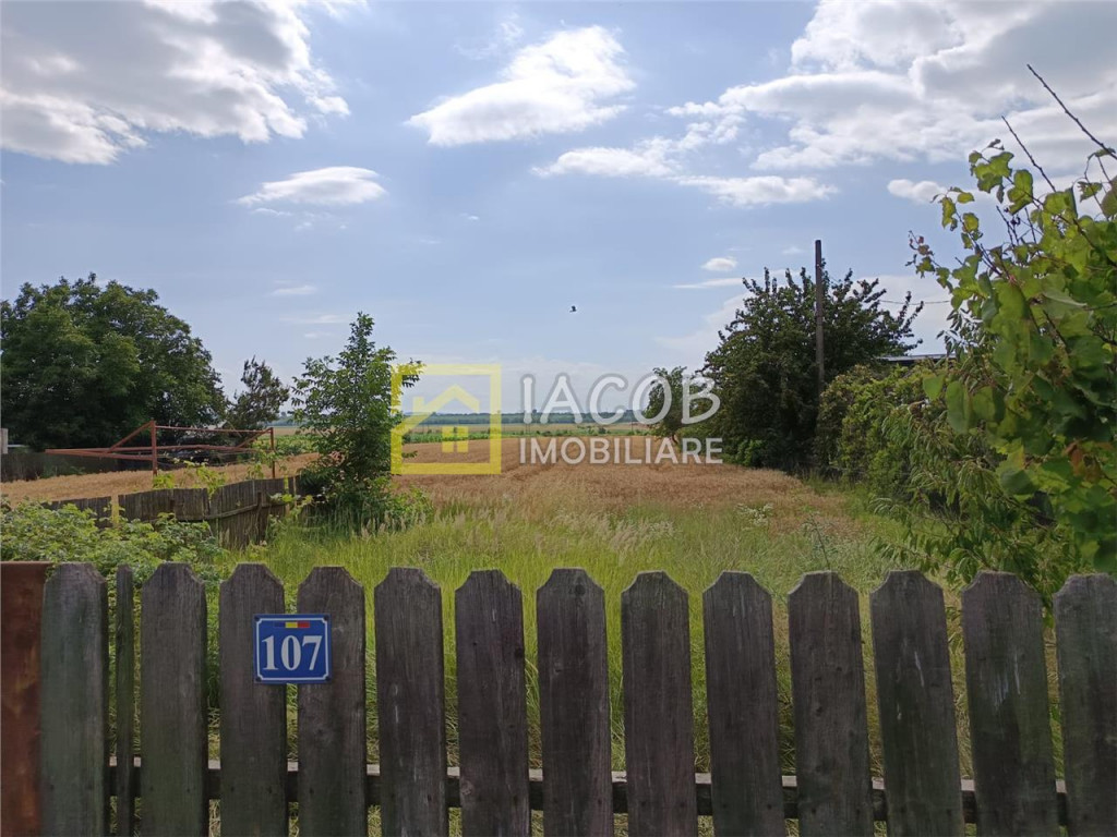 Teren 5000 mp, Dumbrava - Itesti, jud. Bacau, la E85