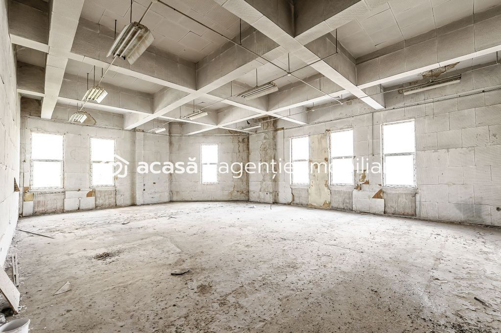 Clădire ultracentrală de vânzare Bulevardul Decebal Co...