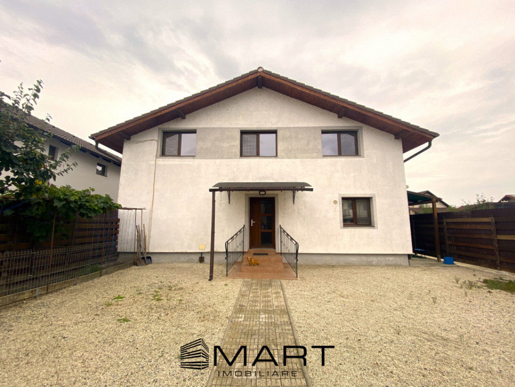 Casă modernă cu 2 apartamente în zona rezidențială Șel