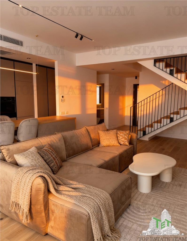 Casa luxury cu garaj la parter piscina in complex / Buleva