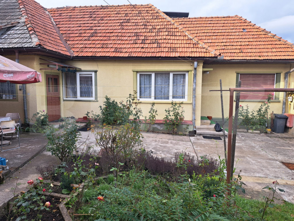 Casă în Săcele – singur în curte, zonă excelentă!