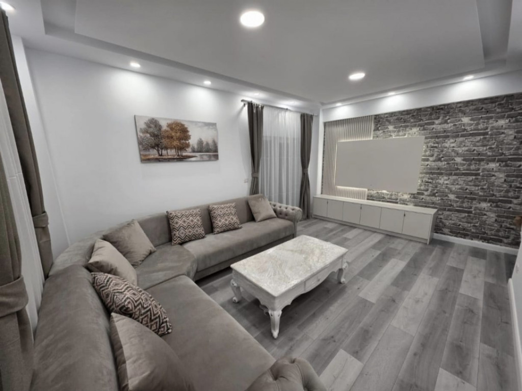 Apartament 3 camere, bloc nou, Radauti