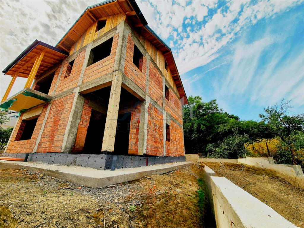 Casa de cu priveliste frumoasa