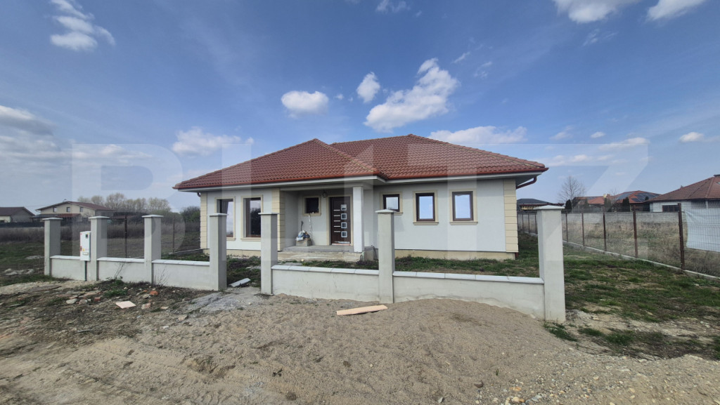 Casa pe un nivel de vanzare 97 mp, teren 570 mp, zona Petre