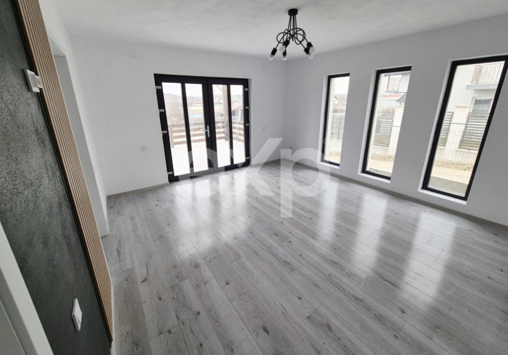 Casă P+M de vânzare – Pitești, Str. Constantin Dobrogea