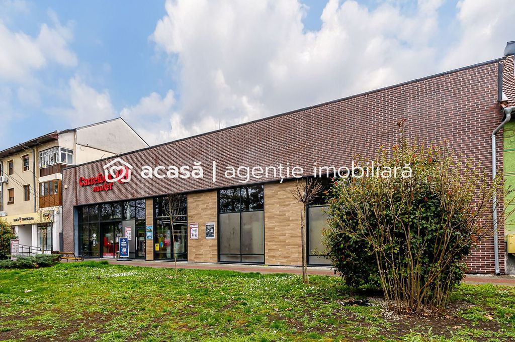 Spatiu comercial de vanzare cu chirias Carrefour Market Arad