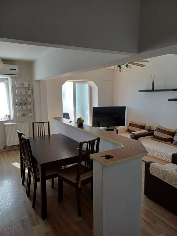 Închiriez apartament 3 camere Bratianu