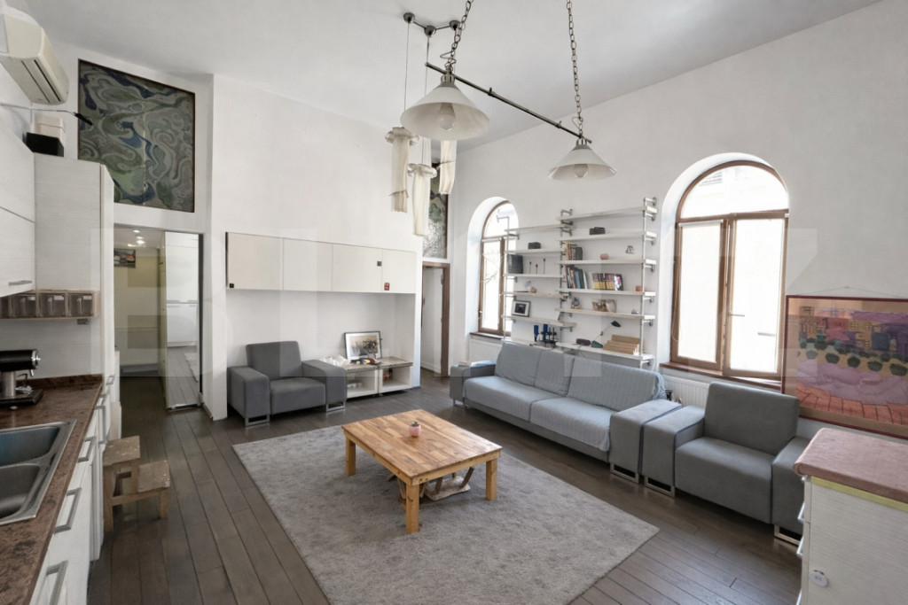 Apartament 3 camere ultracentral 75 mp, terasa, tavan inalt