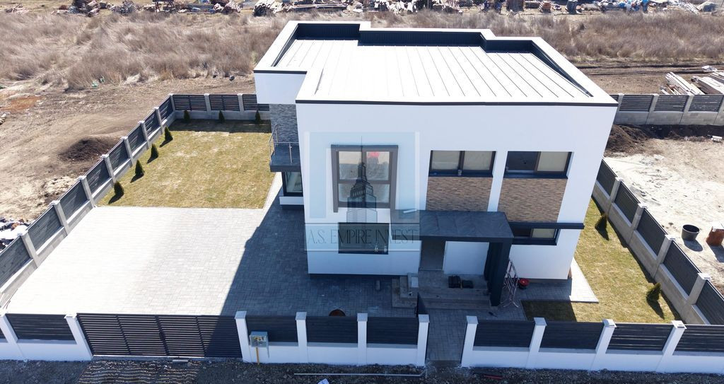 Casa 4 camere,stil Mediteranean- zona Primăverii. Sanpetru