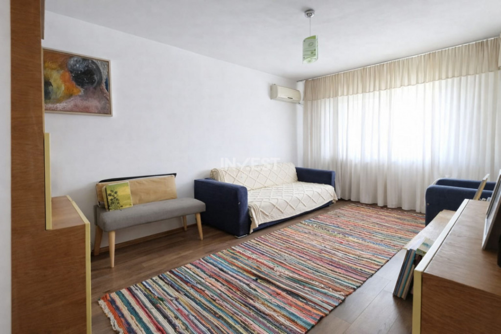 Apartament 3 camere spațios, 70 mp, 2 băi, balcon și pod