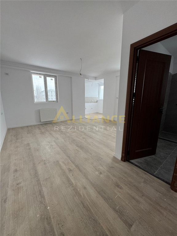 Garsoniera de - Hotarului, etaj 3/3, 30 mp, parcare inclusa