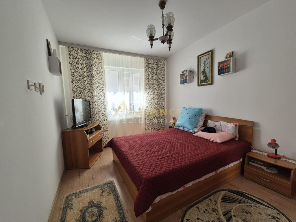 Apartament 2 camere - decomandat - curte - 5 min metrou Ber