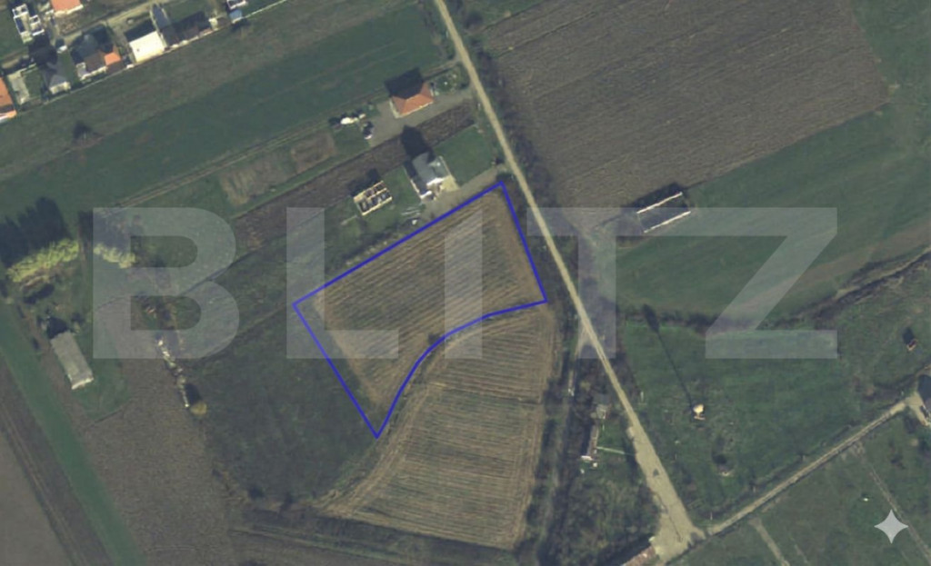 Teren intravilan de vanzare, 7020 mp, in Decebal