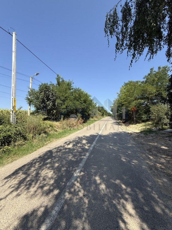 Aroneanu TEREN 14400mp intravilan cu utilitati zona construi